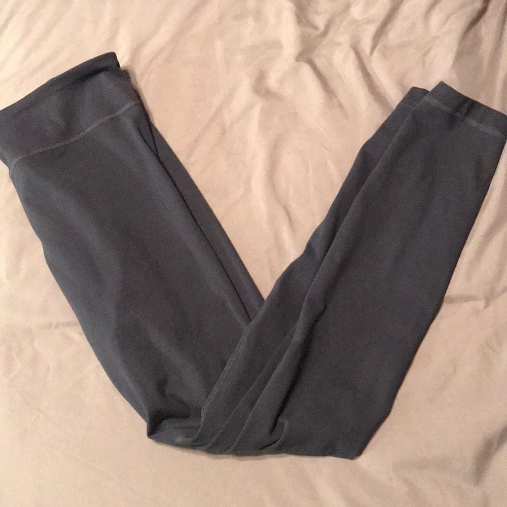 Gray underarmour leggings